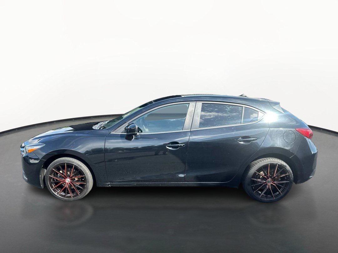 Used 2018 MAZDA MAZDA3 Touring FWD image 6