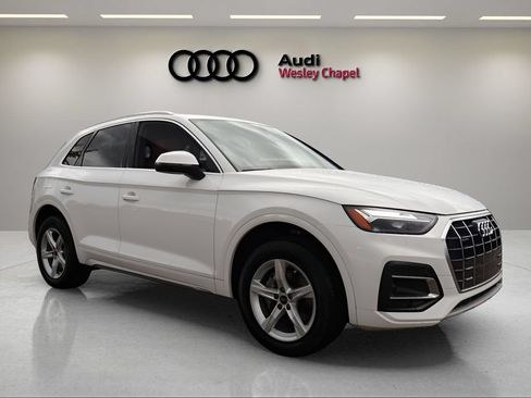 Used 2023 Audi Q5 2.0T Premium w/ Convenience Package AWD/4WD image 7