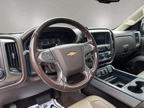 Used 2018 Chevrolet Silverado 1500 LTZ Z71 w/ LTZ Plus Package AWD/4WD image 11