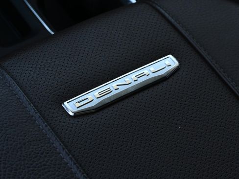 Used 2024 GMC Sierra 2500 Denali w/ Denali Reserve Package image 26