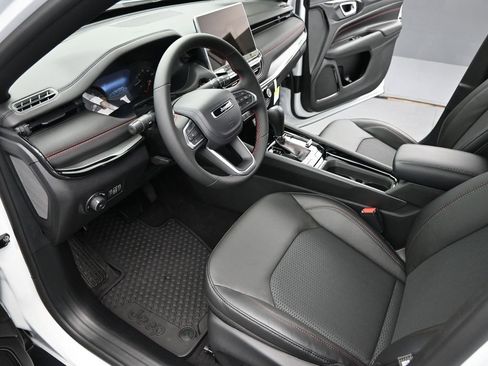 New 2026 Jeep Compass Trailhawk image 9