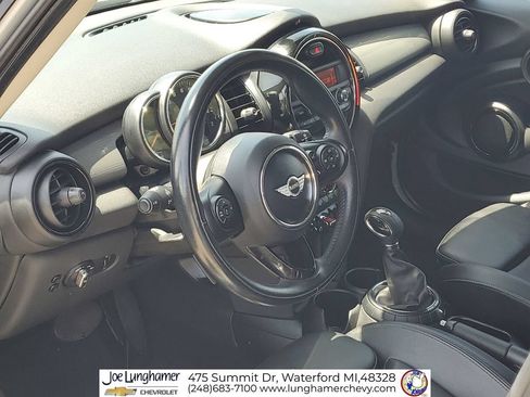 Used 2016 MINI Cooper 4-Door Hardtop FWD image 12