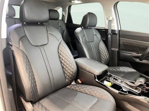 Used 2023 Kia Sorento SX image 17