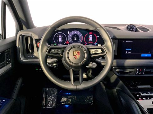 Certified 2025 Porsche Cayenne image 15