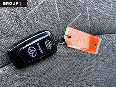 Used 2023 Toyota RAV4 AWD Hybrid image 15