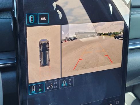 New 2026 GMC Terrain AT4 w/ Convenience Package III image 16