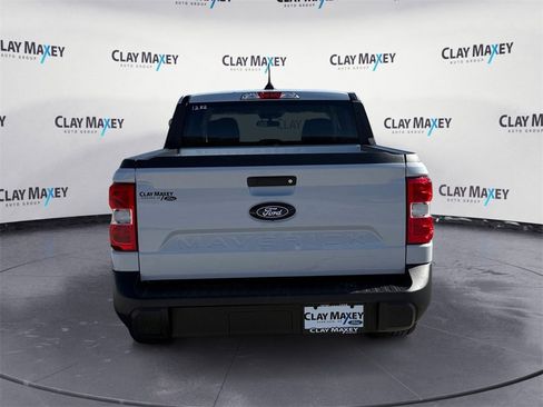 Used 2025 Ford Maverick XL image 4