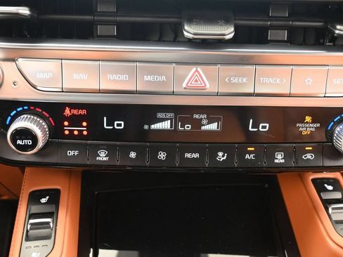 Used 2024 Kia Telluride SX Prestige X-Pro AWD/4WD image 21