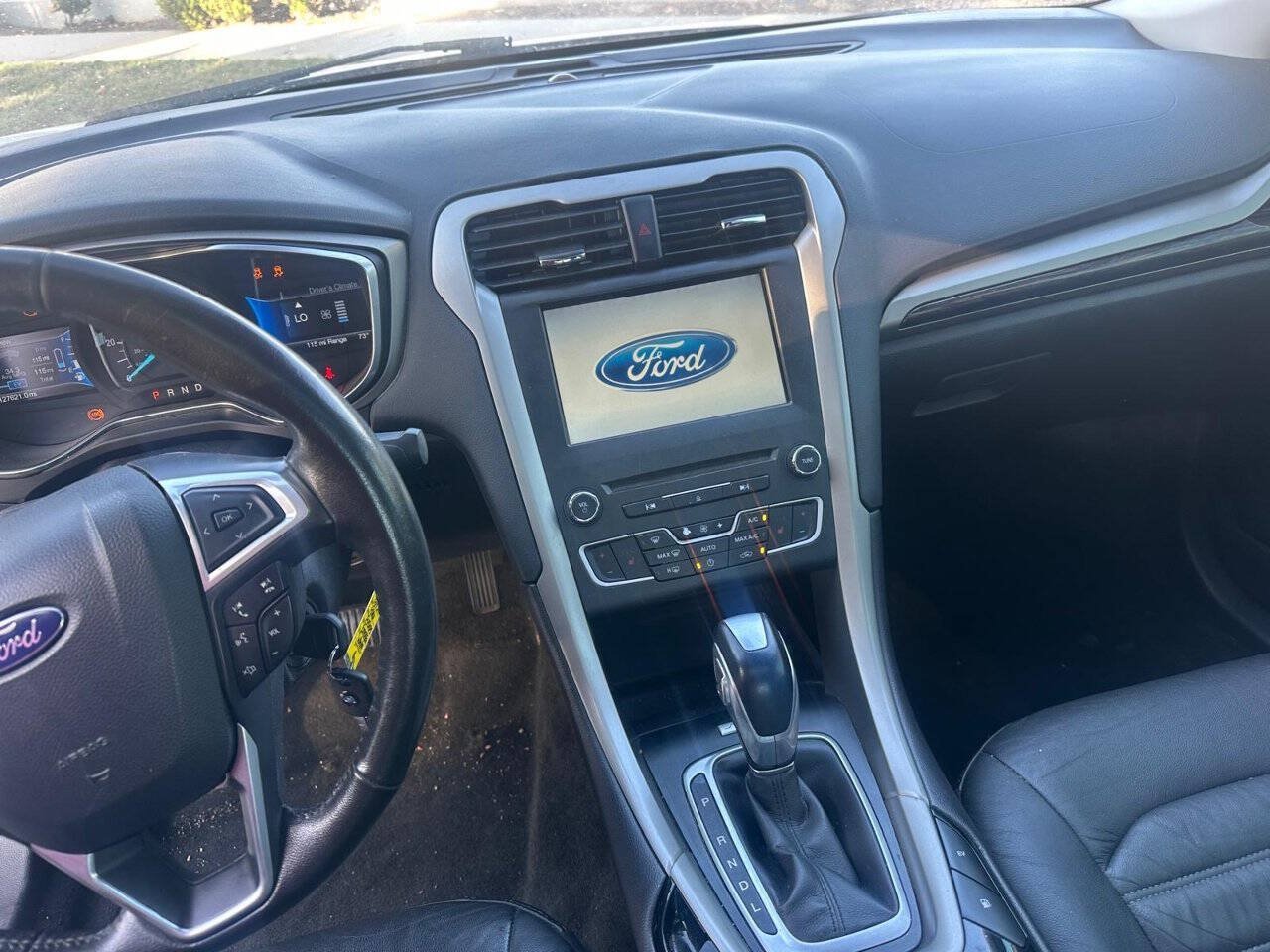 Used 2016 Ford Fusion Energi SE w/ Driver Assist Package FWD image 10