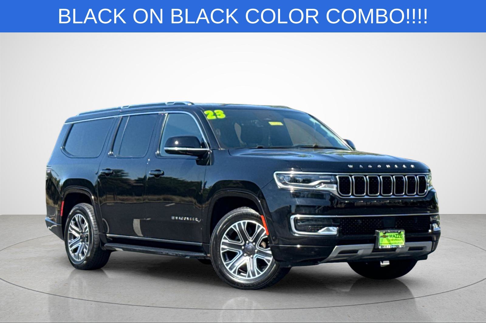 Used 2023 Jeep Wagoneer L Series II RWD image 2