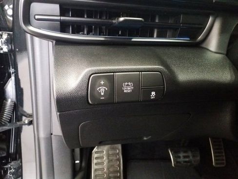 Used 2025 Hyundai Elantra Hybrid FWD image 10