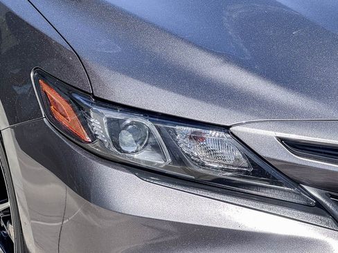 Used 2023 Toyota Camry SE w/ Convenience Package FWD image 5