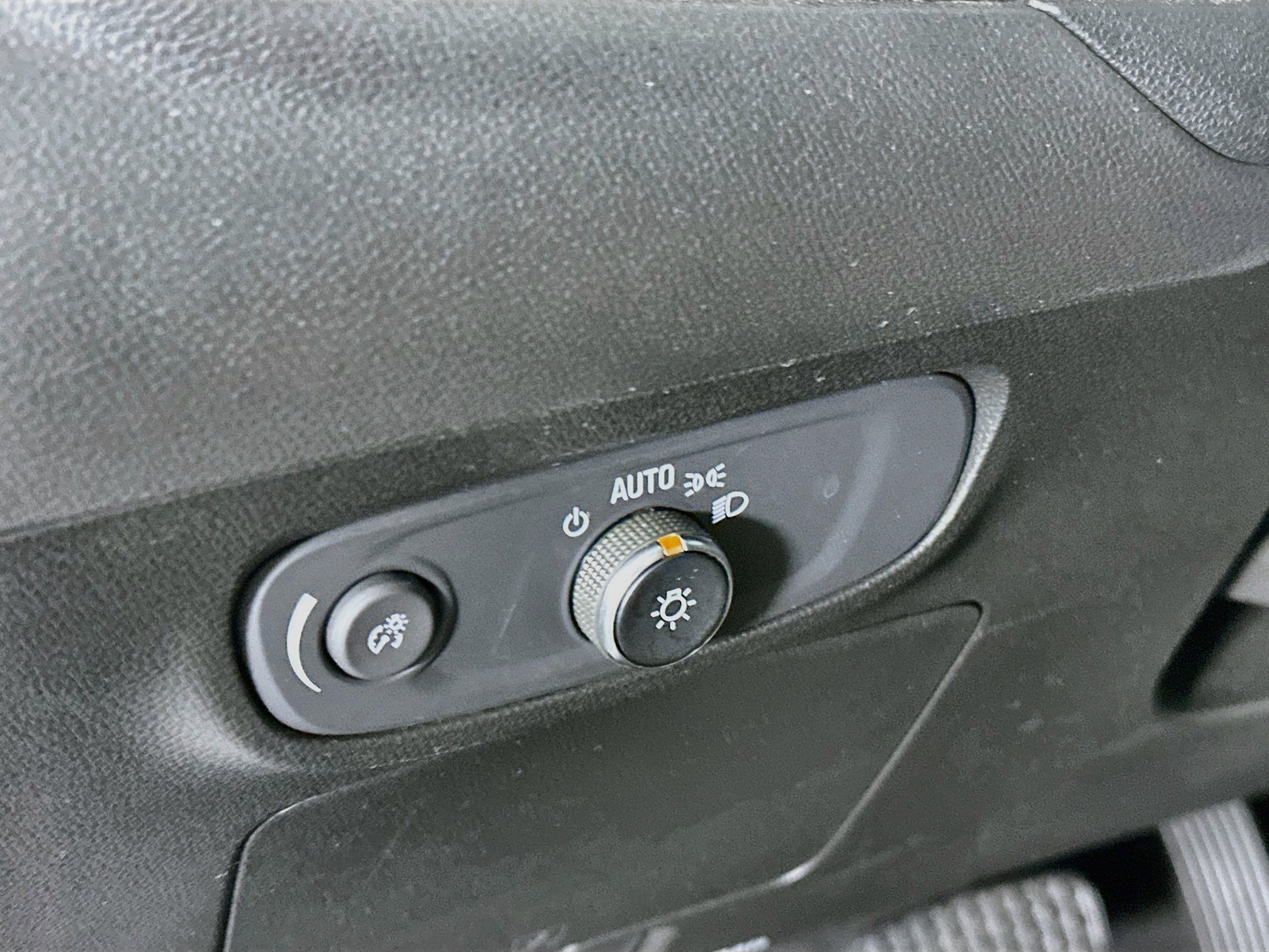 Used 2024 Buick Encore GX Sport Touring FWD image 17