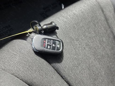 Certified 2025 Honda Accord SE image 19