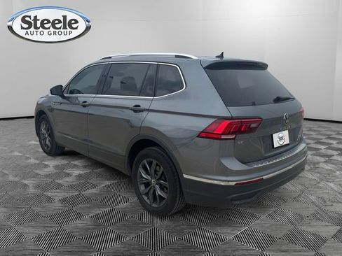 Used 2023 Volkswagen Tiguan SE FWD image 3