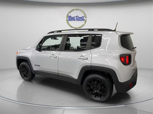 Used 2019 Jeep Renegade Altitude w/ Quick Order Package 2XM image 5