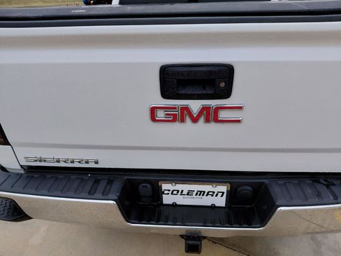 Used 2017 GMC Sierra 1500 SLT w/ SLT Premium Package AWD/4WD image 18