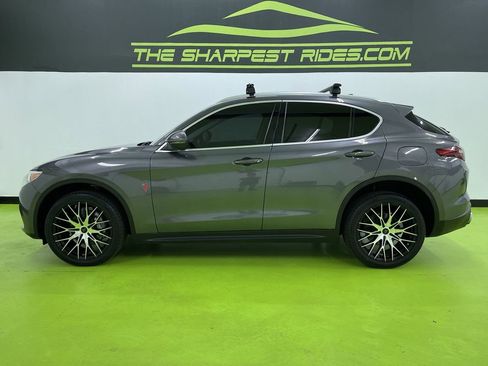 Used 2018 Alfa Romeo Stelvio AWD image 6
