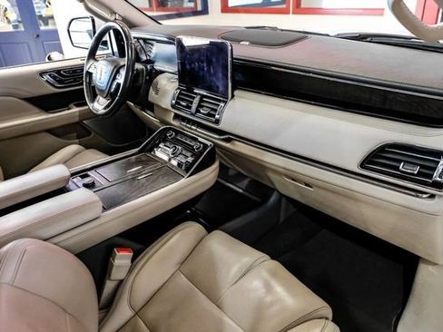 Used 2020 Lincoln Navigator L Reserve w/ Equipment Group 208A Reserve image 12