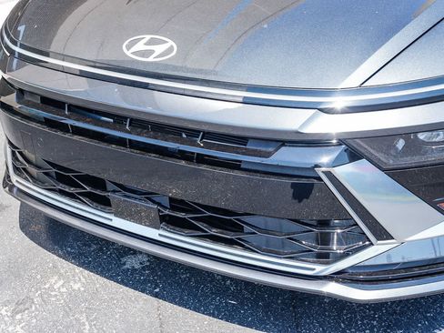 Used 2025 Hyundai Sonata SEL FWD image 9