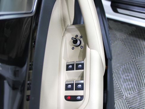 Used 2018 Audi Q5 2.0T Premium Plus w/ Premium Plus Package image 6