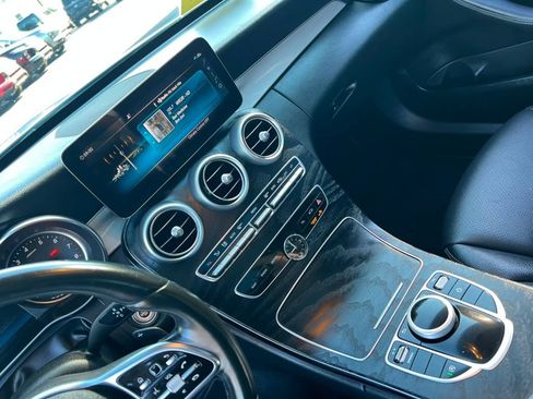 Used 2020 Mercedes-Benz C 300 4MATIC Sedan image 16