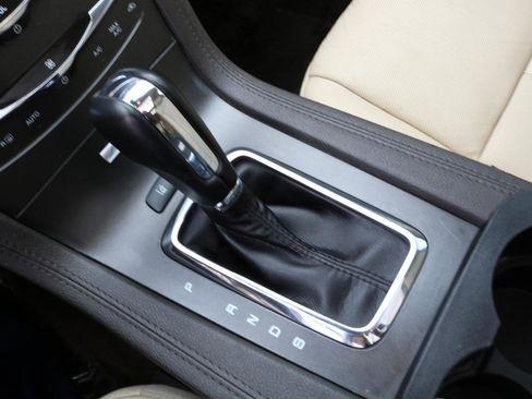 Used 2019 Lincoln MKT AWD image 35