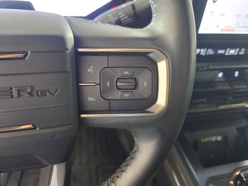Used 2025 GMC Hummer EV 2X AWD/4WD image 19