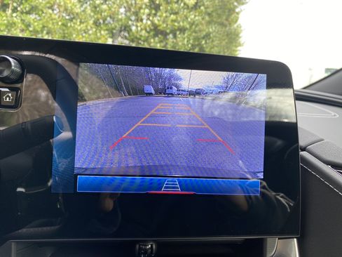 Used 2024 Chevrolet Corvette Stingray Convertible w/ Z51 Performance Package image 28