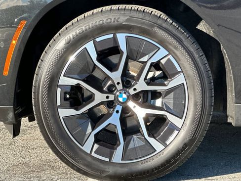 Used 2025 BMW X3 xDrive30i w/ Premium Package image 31