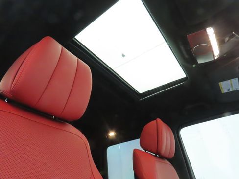 Used 2024 Mercedes-Benz G 550 image 19