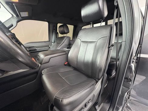 Used 2016 Ford F350 Lariat w/ Lariat Interior Package AWD/4WD image 16