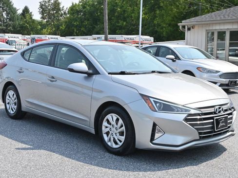 Used 2020 Hyundai Elantra SE FWD image 4