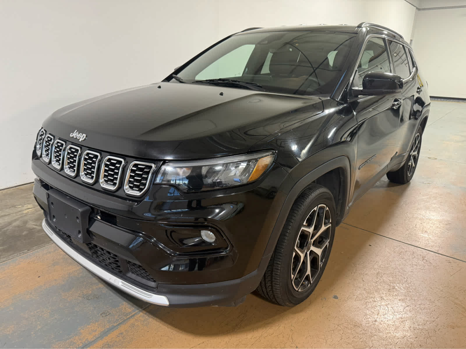 Used 2025 Jeep Compass Limited AWD/4WD image 1
