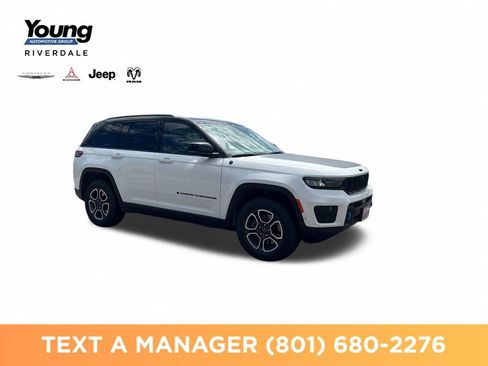 Used 2023 Jeep Grand Cherokee Trailhawk w/ Advanced Protech Group II AWD/4WD image 7