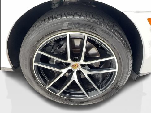 Used 2024 Porsche Macan w/ Premium Plus Package AWD/4WD image 14