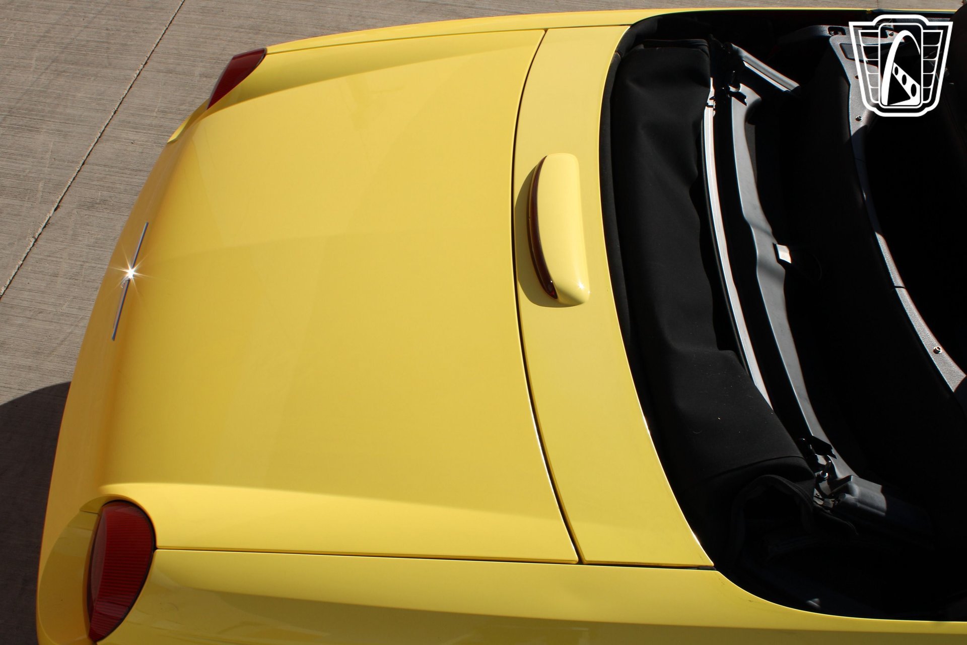 Used 2004 Ford Thunderbird RWD image 33