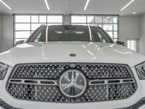 Used 2025 Mercedes-Benz GLE 450e 4MATIC image 23