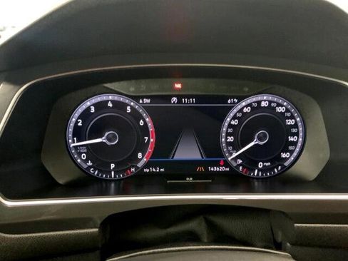 Used 2019 Volkswagen Tiguan SEL Premium image 25