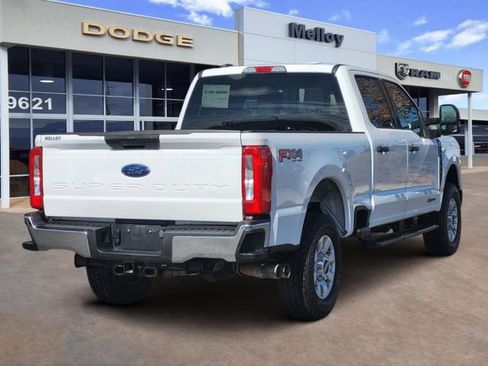 Used 2024 Ford F250 XLT w/ FX4 Off-Road Package image 3