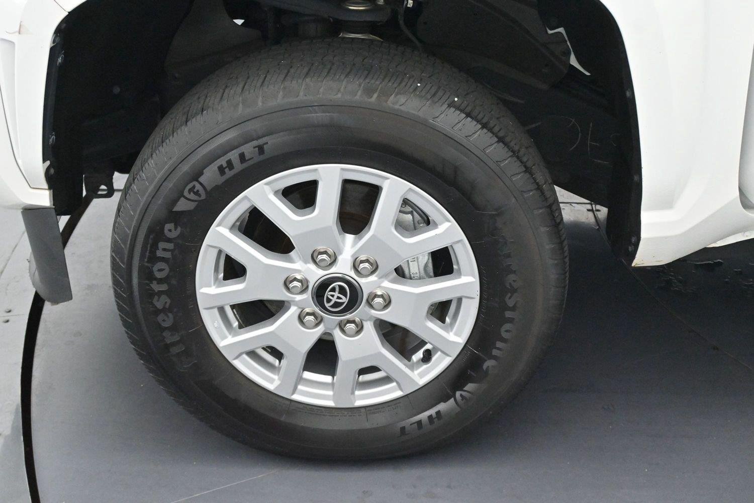 Used 2024 Toyota Tacoma SR AWD/4WD image 36