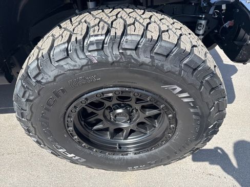 New 2025 Jeep Wrangler Unlimited Rubicon 4xe image 5