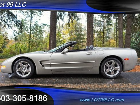 Used 1999 Chevrolet Corvette Convertible w/ Memory Pkg image 1