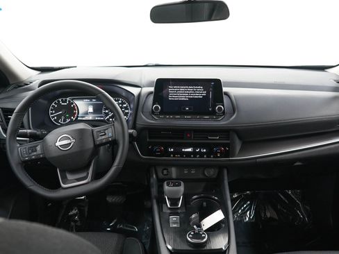 Used 2026 Nissan Rogue SV w/ Cold Weather Package AWD/4WD image 17