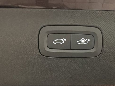 New 2026 Volvo XC90 T8 Ultra w/ Protection Package Premier image 31