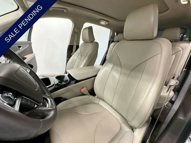Used 2023 Lincoln Nautilus Reserve AWD/4WD image 17