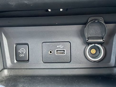 Used 2025 Nissan Sentra S FWD image 7
