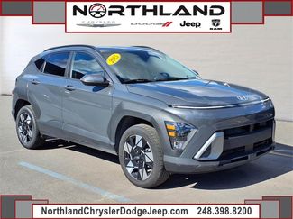 Used 2025 Hyundai Kona SEL AWD/4WD video 1