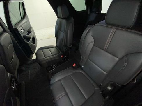 Used 2023 Chevrolet Traverse RS w/ LPO, Floor Liner Package FWD image 14