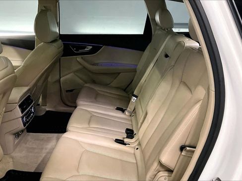 Used 2019 Audi Q7 3.0T Prestige image 29